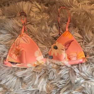 NWOT TRIANGL BIKINI TOP SIZE MEDIUM